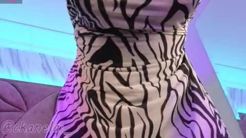 Snapshot of kanela_miller_ chatting on November 16, 12:33 pm Cami online show from November 16, 12:33 pm