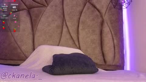 Snapshot of kanela_miller_ chatting on November 23, 1:00 pm Cami online show from November 23, 1:00 pm