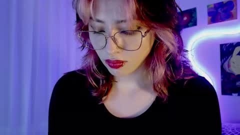   online show from November 30, 10:25 pm