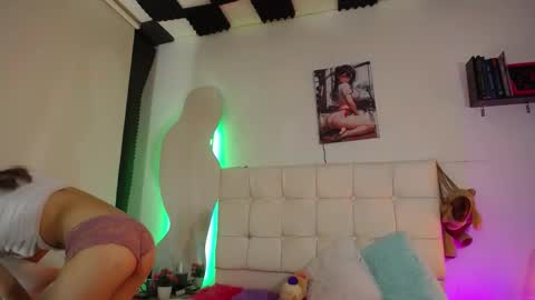 Snapshot of kaoz_33 chatting on January 22, 8:59 pm kaoz_33 online show from January 22, 8:59 pm