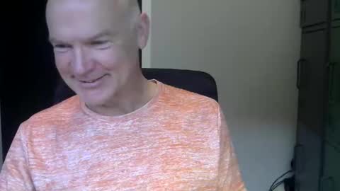 Robbie online show from May 6, 4:52 am