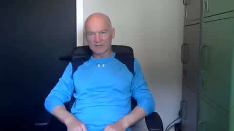 Robbie online show from May 10, 5:23 am