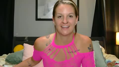 Karalynnbaby49 online show from June 4, 3:23 am