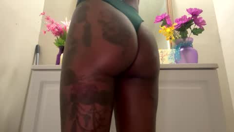 Snapshot of karamelkandy69 chatting on January 24, 9:17 am Karamelkandy69 online show from January 24, 9:17 am