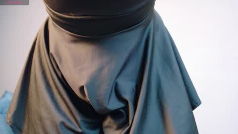 Snapshot of karen_brave chatting on March 6, 11:23 pm karen online show from March 6, 11:23 pm