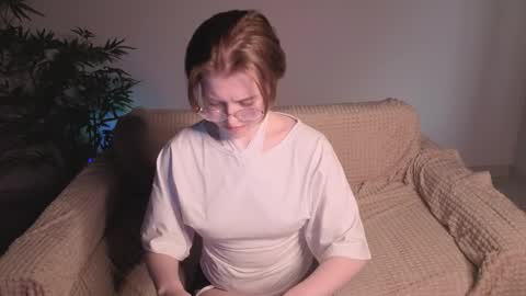 Karen online show from March 31, 8:48 am