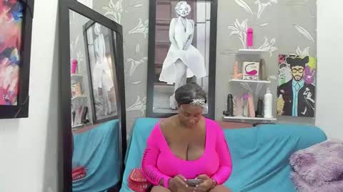 Karen online show from February 18, 7:43 pm