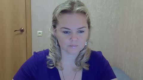 karennelsonx online show from October 21, 1:45 pm