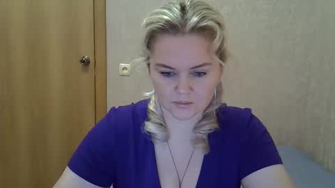 karennelsonx online show from January 9, 11:13 am