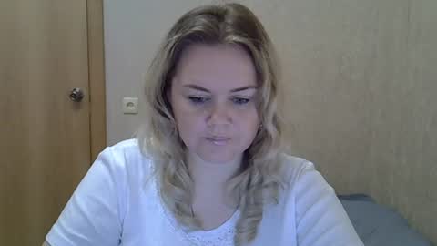 karennelsonx online show from July 12, 12:18 pm