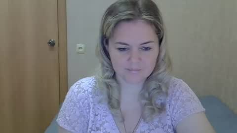 karennelsonx online show from July 15, 1:05 pm