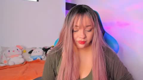 kariina_wong online show from May 5, 4:15 pm