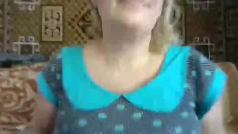Snapshot of karilina_hi chatting on December 14, 12:33 pm Karilina Hi online show from December 14, 12:33 pm