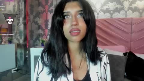 Snapshot of karin_ks chatting on February 24, 3:04 am Karina online show from February 24, 3:04 am