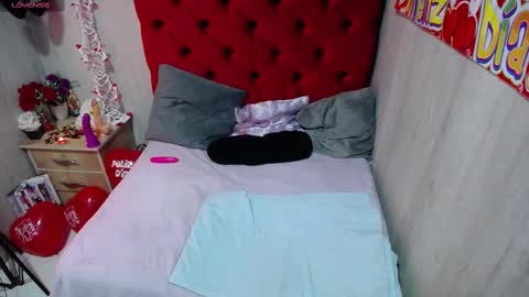 KARINA MILF online show from September 9, 8:19 pm