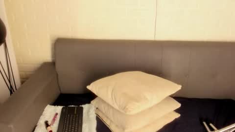 Kari online show from December 15, 11:25 am