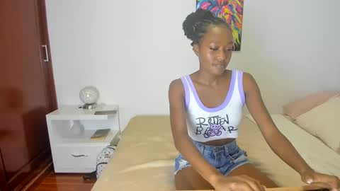 Snapshot of karina_lopez7 chatting on January 29, 12:33 am karina_lopez7 online show from January 29, 12:33 am