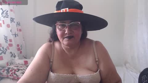 Karina online show from October 31, 3:35 pm