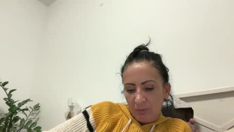 Snapshot of karinablair chatting on December 22, 5:04 am Karina online show from December 22, 5:04 am