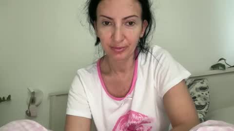 Snapshot of karinablair chatting on June 10, 10:58 am Karina online show from June 10, 10:58 am