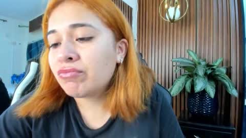 Snapshot of karinasanchezz chatting on October 13, 12:32 am karinasanchezz online show from October 13, 12:32 am