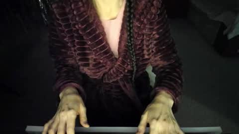 KarinaSweeety online show from November 11, 5:18 am