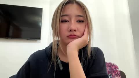 karissagius online show from July 6, 9:39 am
