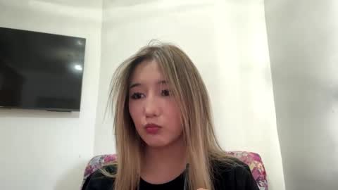 karissagius online show from July 10, 9:12 am
