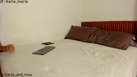 Snapshot of karla_and_mau chatting on March 10, 12:48 am Karla Mau online show from March 10, 12:48 am