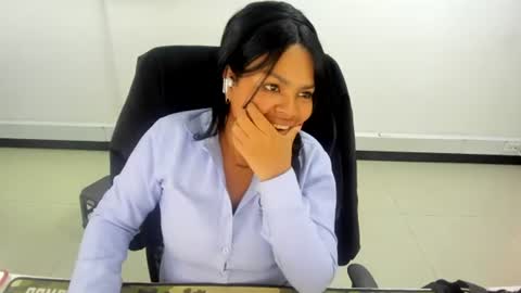Snapshot of karla_cg chatting on July 22, 9:28 pm karla_cg online show from July 22, 9:28 pm