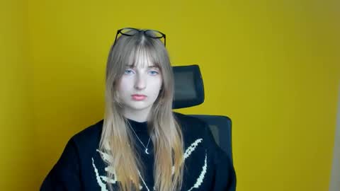 Karla online show from September 17, 11:12 am