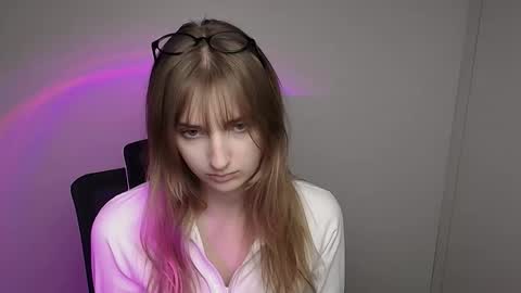 Karla online show from September 27, 11:15 am