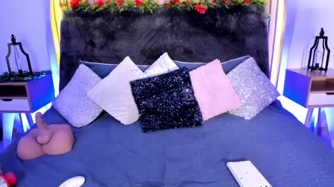 Karla Gonzaless online show from February 5, 10:01 pm