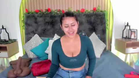 Karla Gonzaless online show from March 13, 6:47 pm