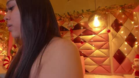 Snapshot of karla_wonderful chatting on December 16, 3:08 am karolina online show from December 16, 3:08 am
