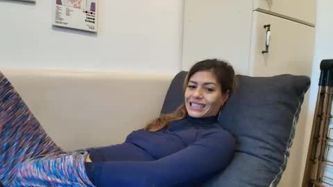 Crystyna online show from November 21, 7:51 am