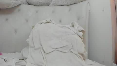 KARLA A online show from June 7, 1:32 am