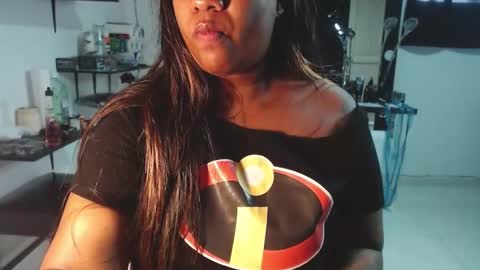 karlaluann online show from October 11, 12:15 pm