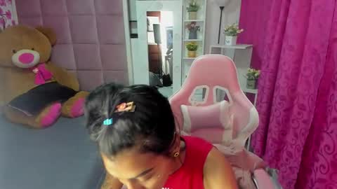 karlaslutskinny__ online show from February 28, 9:05 pm