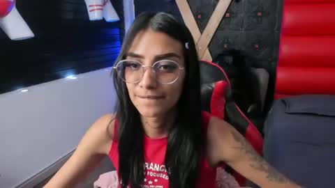 Snapshot of karlaslutskinny__ chatting on July 5, 6:53 am karlaslutskinny__ online show from July 5, 6:53 am