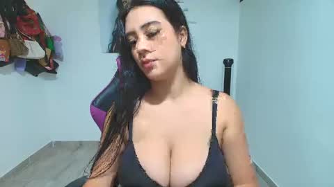 Karlee   online show from March 18, 2:15 am