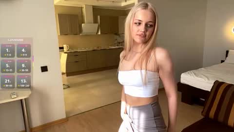 Olivia online show from October 4, 7:06 am