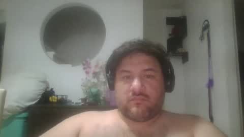 Snapshot of karlmagnus19 chatting on April 3, 6:22 am karlmagnus19 online show from April 3, 6:22 am