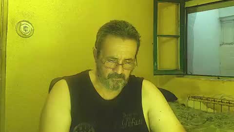 Snapshot of karlpal chatting on June 28, 8:04 pm karlpal online show from June 28, 8:04 pm