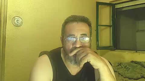 Snapshot of karlpal chatting on July 4, 3:45 am karlpal online show from July 4, 3:45 am