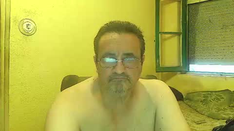 Snapshot of karlpal chatting on July 17, 6:24 pm karlpal online show from July 17, 6:24 pm