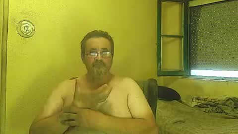 Snapshot of karlpal chatting on July 30, 6:07 pm karlpal online show from July 30, 6:07 pm