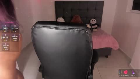 Snapshot of karly_closson chatting on October 19, 4:13 am Karly online show from October 19, 4:13 am