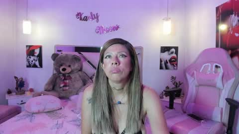 Snapshot of karly_moonn chatting on May 16, 9:57 pm Karly Moonns online show from May 16, 9:57 pm