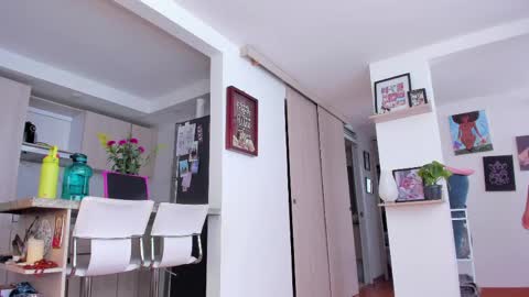 Karlye online show from May 31, 1:29 pm